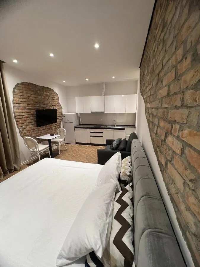 Rb Apartments 地拉那